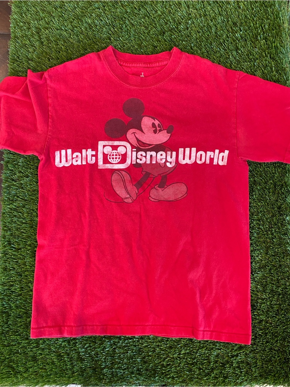Disney Walt Disney World Mickey Mouse Red Graphic T-Shirt Kids S Hanes